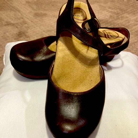 Dansko Clogs - Picture 1 of 4